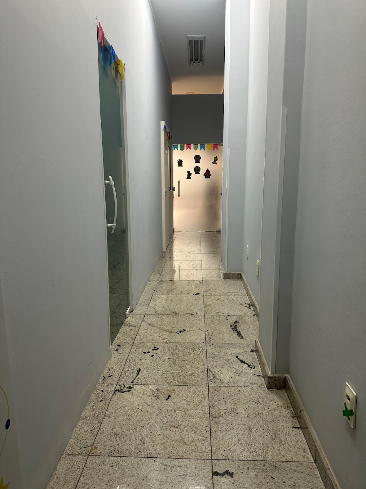 Corredor de acesso às salas
